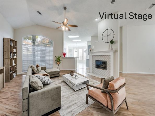 214  Jennifer Lane , Arlington Texas 76002