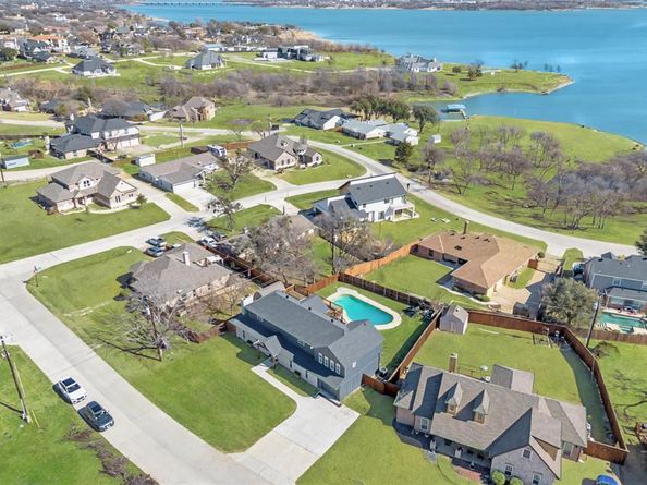 710  Meadow Lake Drive , Lakewood Village Texas 75068