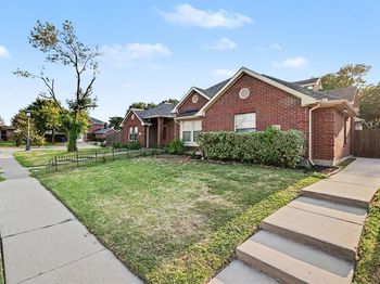 1637  Myrtle Drive 
