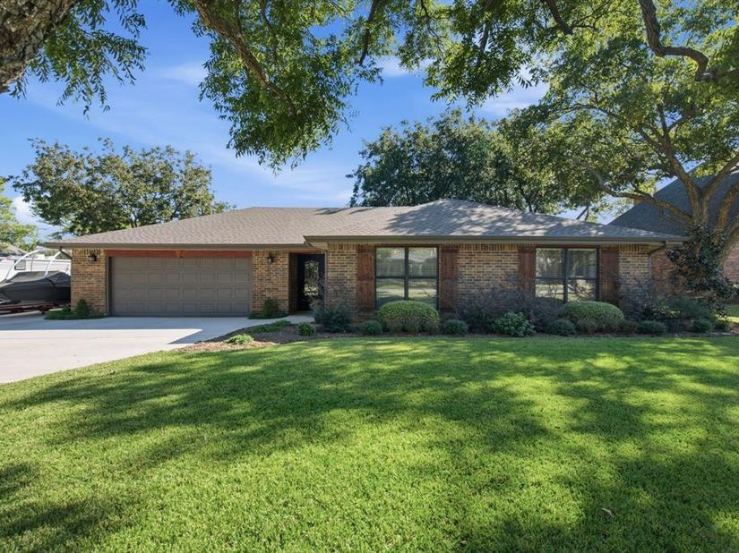 4614  Spruce Street , Flower Mound Texas 75028