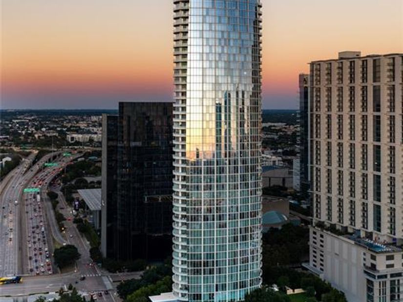 1918  Olive Street  3601, Dallas Texas 75201