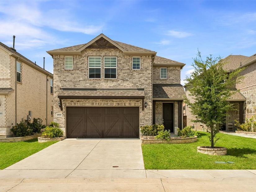9919  Bates Street , Irving Texas 75063