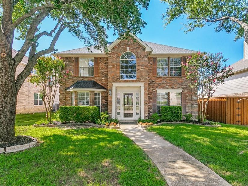 2424  Hunters Run Drive , Plano Texas 75025