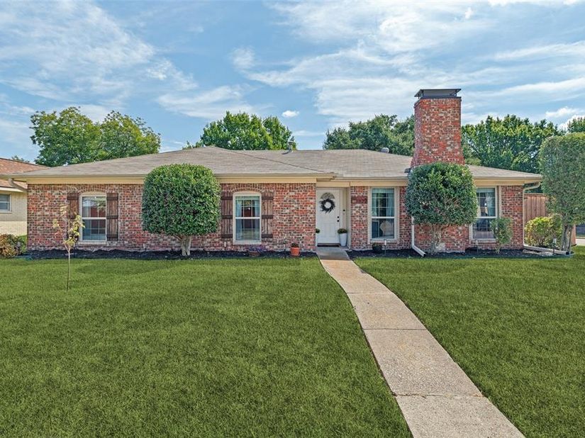 822  Century Park Drive , Garland Texas 75040