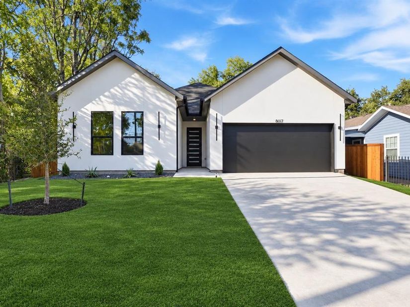 817  Brooks Avenue , Dallas Texas 75208