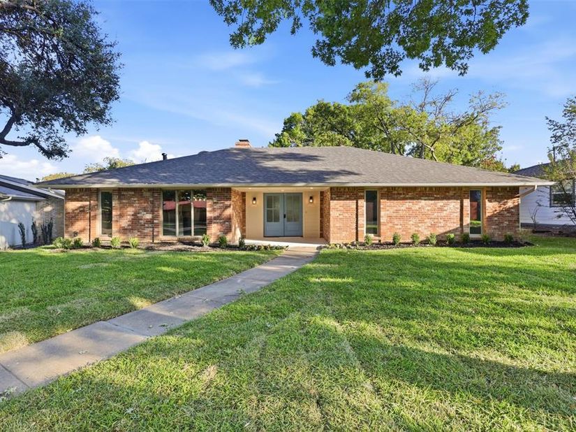 7717  El Padre Lane , Dallas Texas 75248