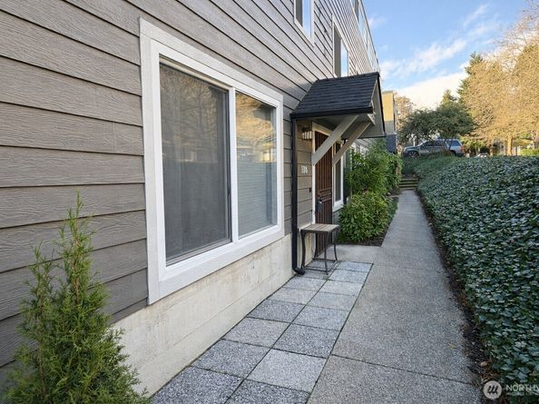 240 S 152 Street 118, Burien WA 98148