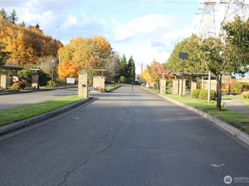 701 Harrington Place SE