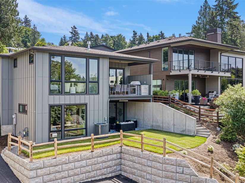 4322 102nd Court NE, Kirkland WA 98033