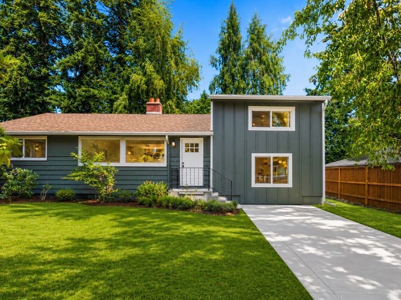 1638 N 190th Street, Shoreline WA 98133