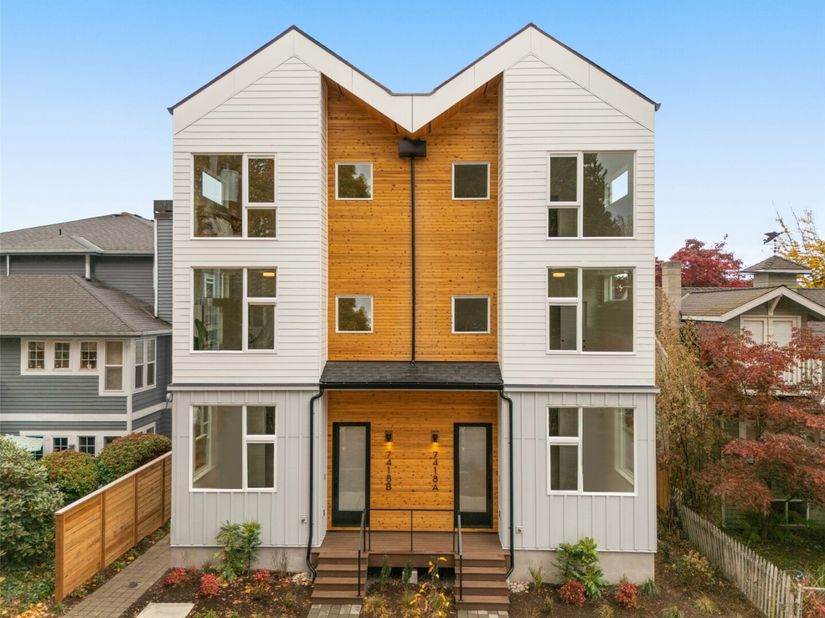 7418 A Latona Avenue NE, Seattle WA 98115