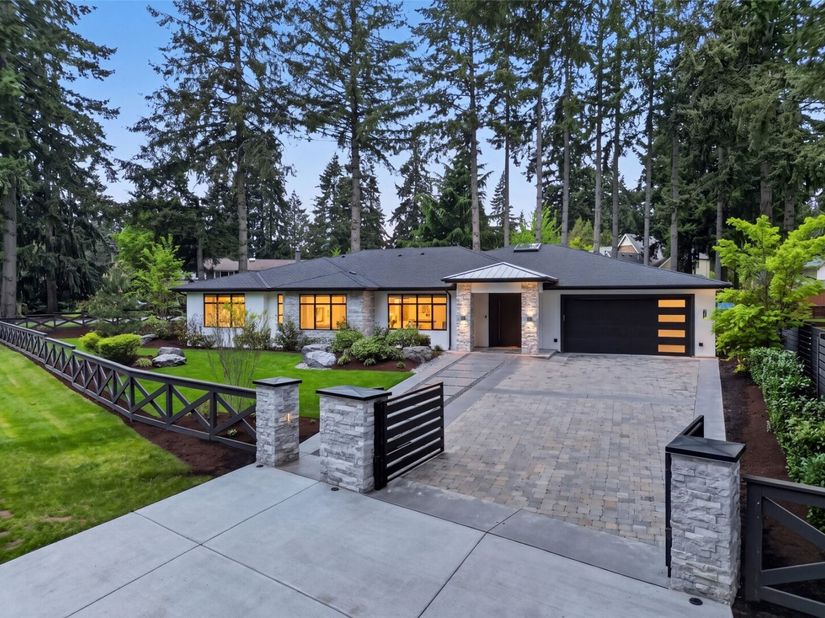 12608 NE 30th Street, Bellevue WA 98005