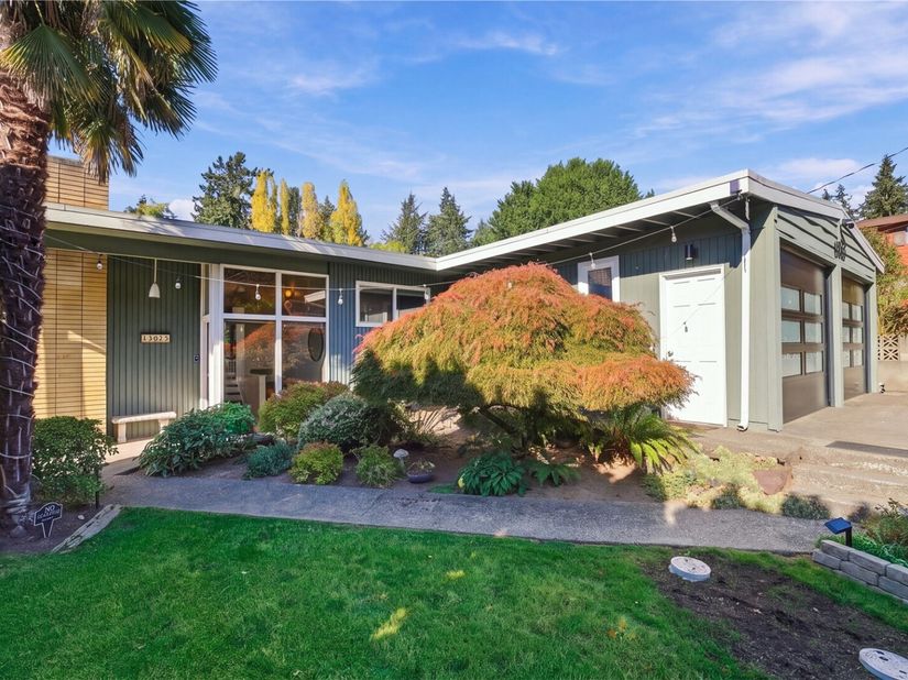 12025 21st Avenue SW, Burien WA 98146