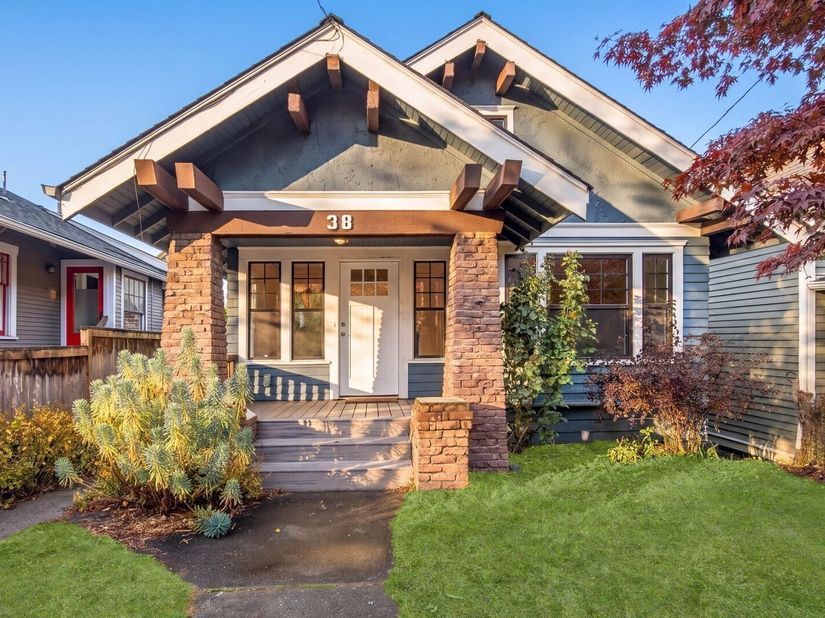 38 Florentia Street, Seattle WA 98109