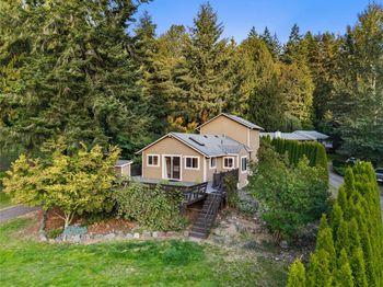 1228 S Lake Stickney Drive