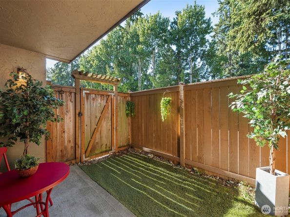 750 N 143rd Street B7, Seattle WA 98133