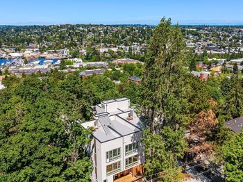 532 W Barrett Street