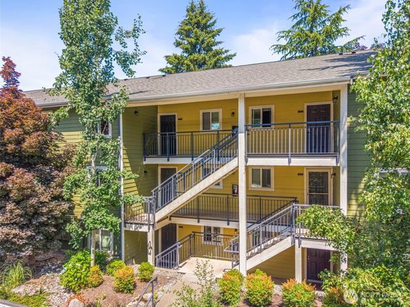12511 SE 41st Place A303, Bellevue WA 98006