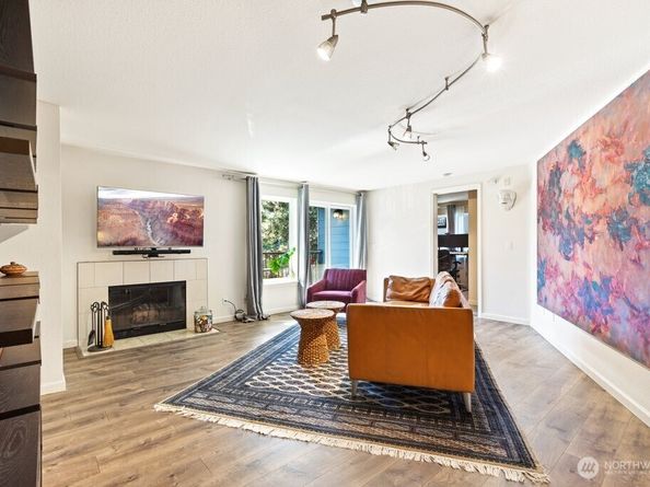 3045 20th Avenue W 202, Seattle WA 98199