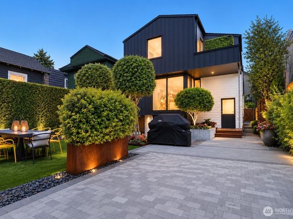 2015 42nd Avenue E, Seattle WA 98112