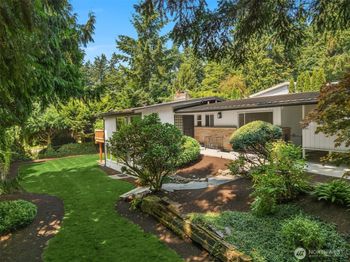 11215 Champagne Point Road NE