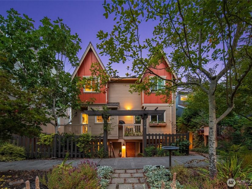 226 B 26th Avenue E, Seattle WA 98112