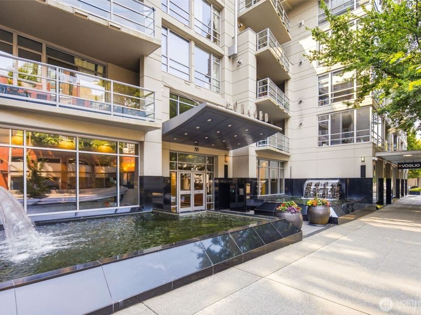 2929 1st Ave 418, Seattle WA 98121
