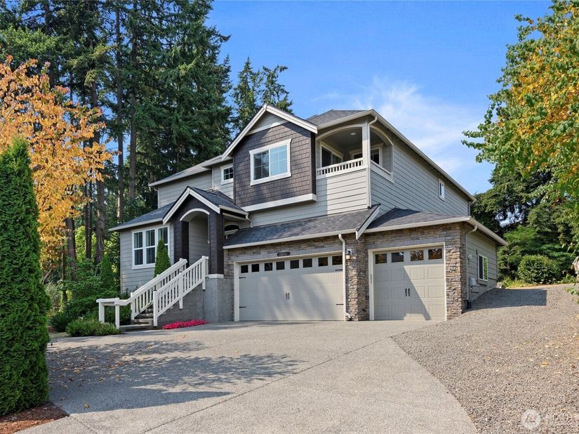 13844 La Vigne Court NE, Bainbridge Island WA 98110
