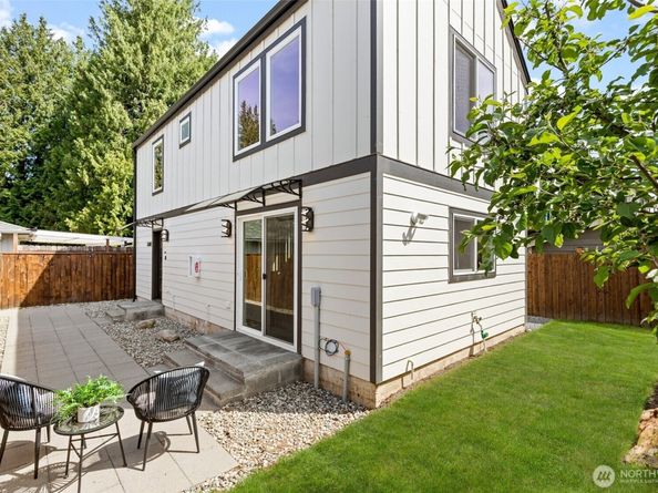 14338 Ashworth Avenue N B, Seattle WA 98133