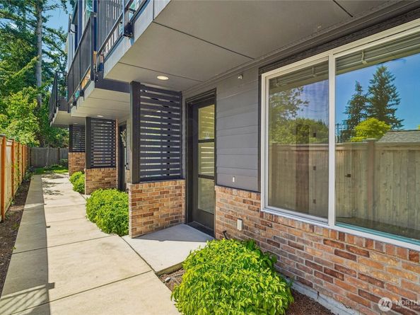 22906 56th Avenue W D, Mountlake Terrace WA 98043