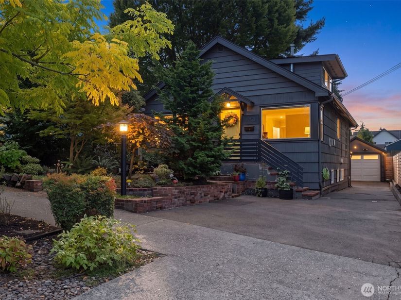 3753 SW Austin Street, Seattle WA 98126