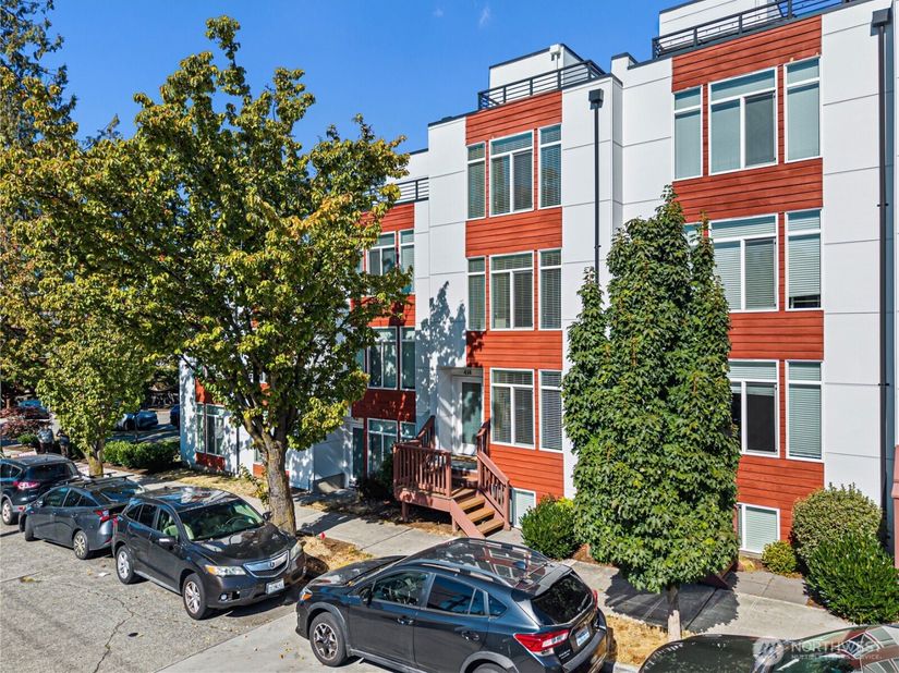 414 NE 73rd Street, Seattle WA 98115