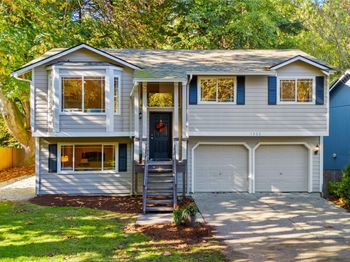 1522 49th Place SW