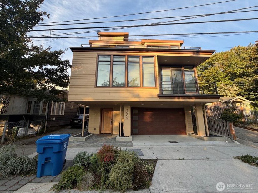 3009 Harbor Avenue SW, Seattle WA 98126