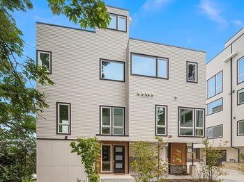 532 W Barrett Street