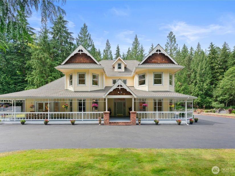 22132 NE 114th Street, Redmond WA 98053