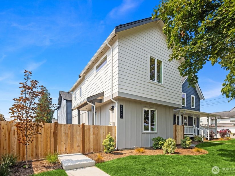 2402 Cleveland Avenue C, Everett WA 98201
