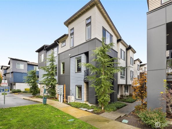 508 237th Street SE E, Bothell WA 98021