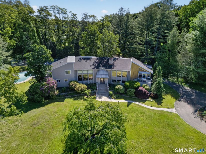 2177 Cross Highway, Fairfield CT 06824