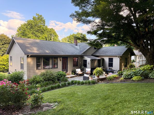 5 Hanover Road, Newtown CT 06470