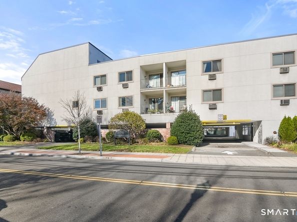 34 Crescent Street 1D, Stamford CT 06902
