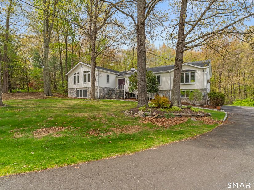 89 Cranbury Drive, Trumbull CT 06611