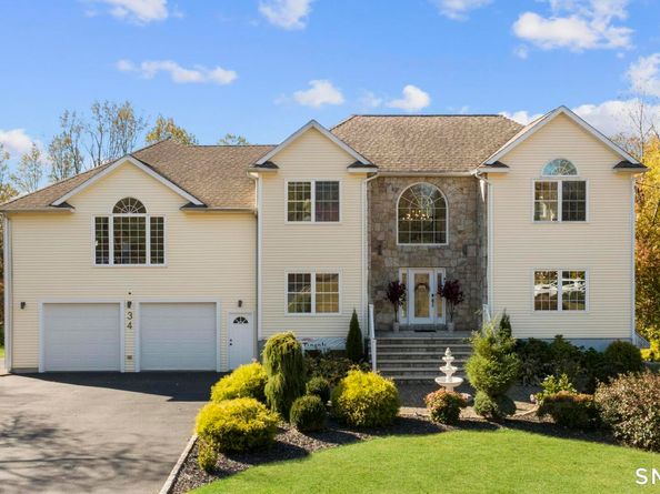 34 Birdseye Road, Shelton CT 06484