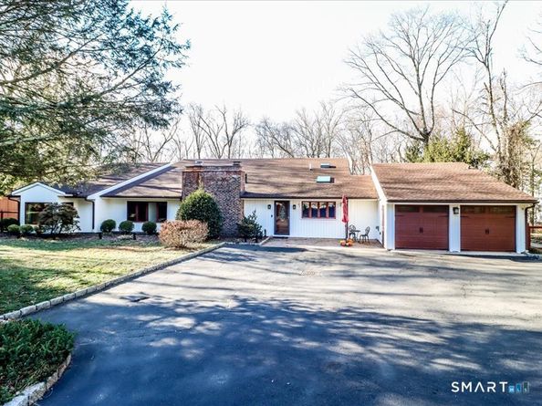 106 E Hunting Ridge Road, Stamford CT 06903