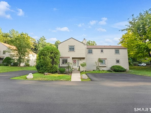30 Happy Hollow Circle A, Stratford CT 06614