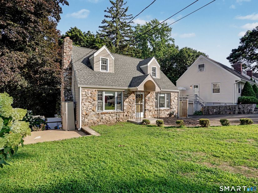 555 Lakeside Drive, Bridgeport CT 06606