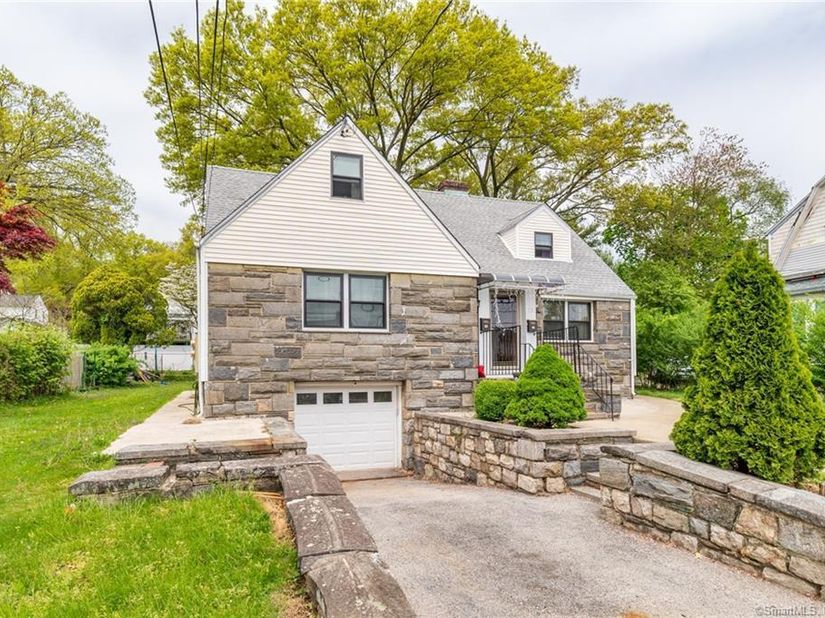 21 Hirsch Road, Stamford CT 06905