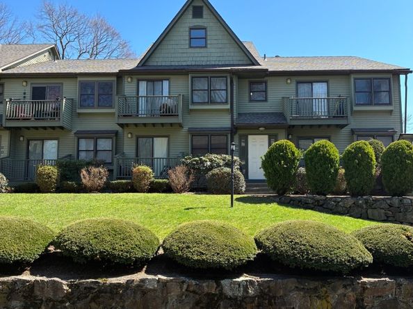 462 Glendale Avenue 11, Bridgeport CT 06606