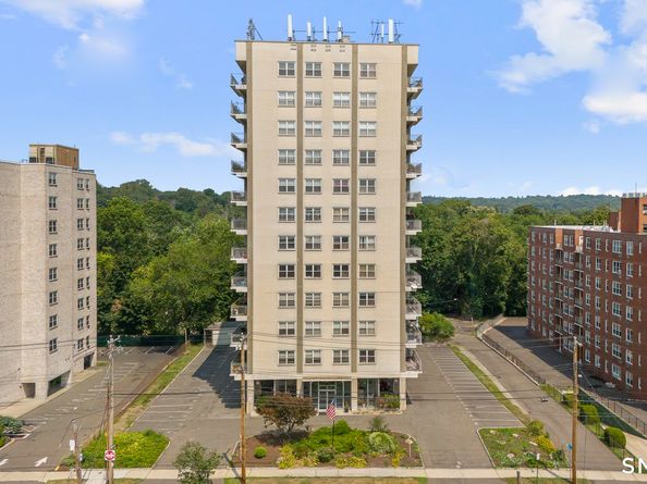 2370 North Avenue 2G, Bridgeport CT 06604