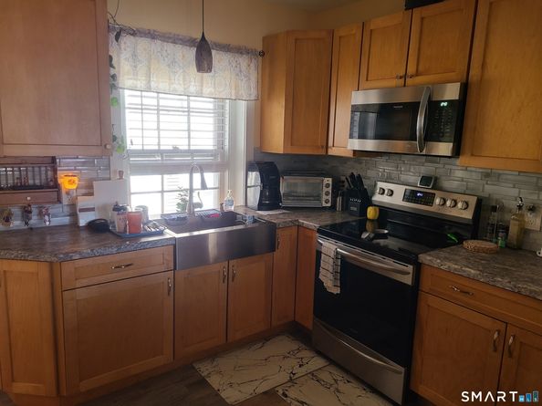 610 Wilmot Avenue 4, Bridgeport CT 06607